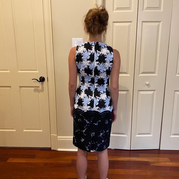 Calf length dress - Picture 4 of 4